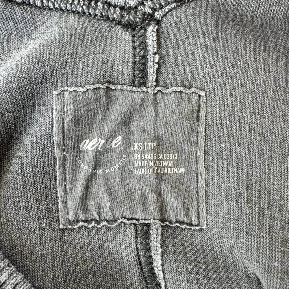 AERIE Gray Wonder Textured V-Neck Pullover Sweatshirt Size XS Oversized Women’s